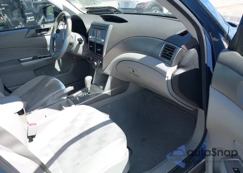 2010 Subaru Forester 2.5X Premium z USA, uszkodzony, nr VIN JF2SH6CC4AH797075